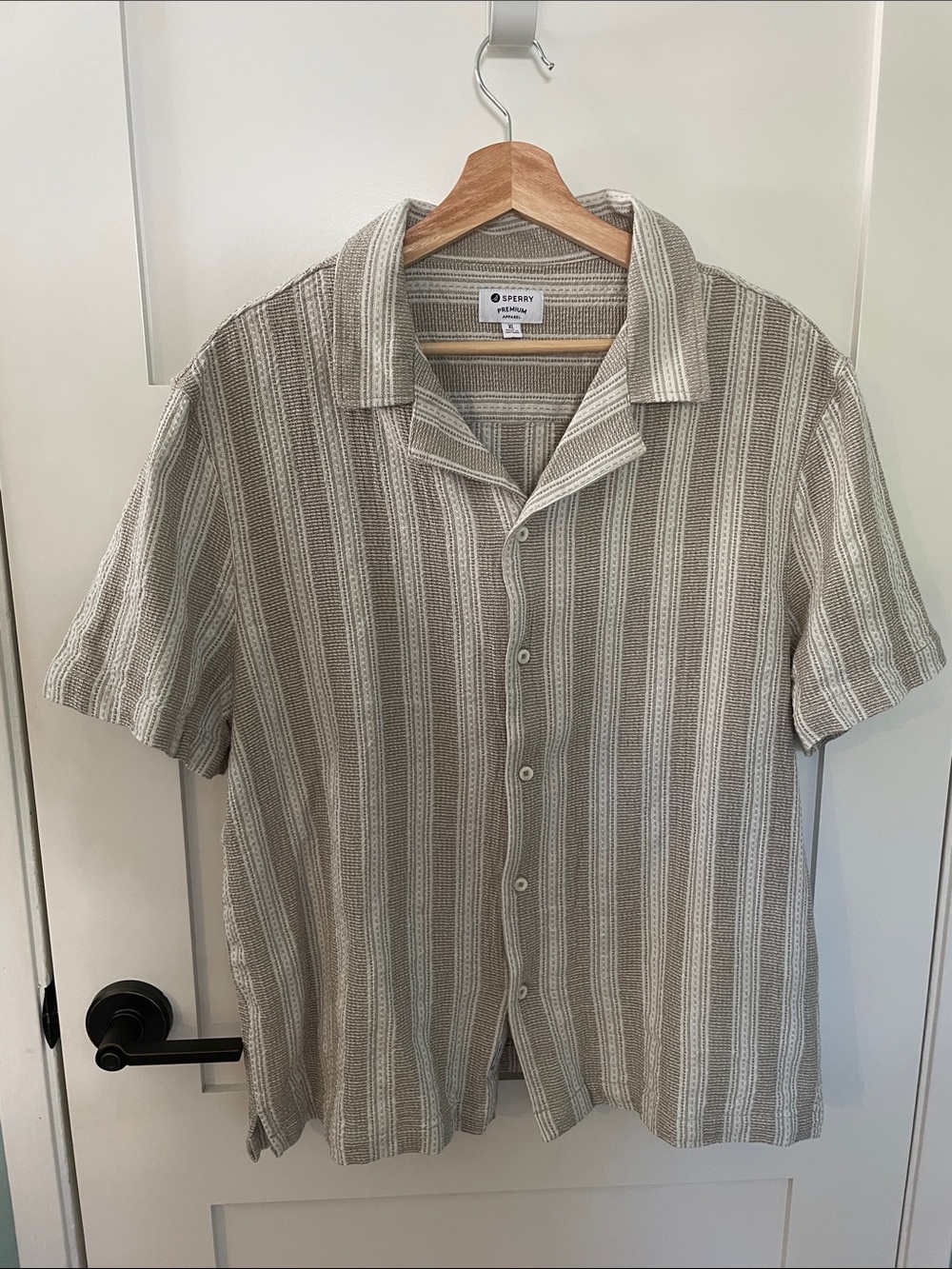Sperry Men’s Short-Sleeve Striped Button-Down Shirt — Beige & White